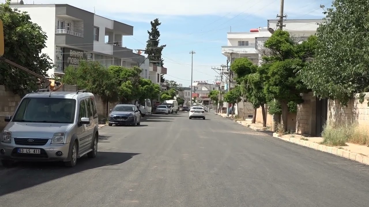 HALFETİ’NİN EN BÜYÜK YERLEŞİM YERİ, YILLAR SONRA SICAK ASFALTA KAVUŞUYOR