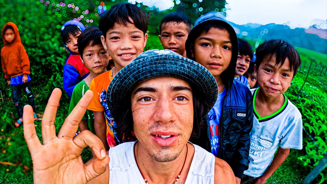 I Came Across A Jungle Tribe 🇻🇳 | Gặp Nhóm Trẻ Trong Rừng