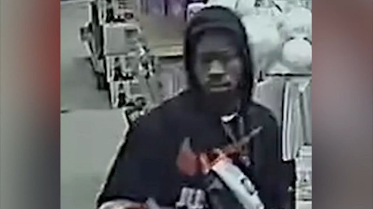 Wild brawl breaks out after workers try to stop suspected shoplifter in the Bronx