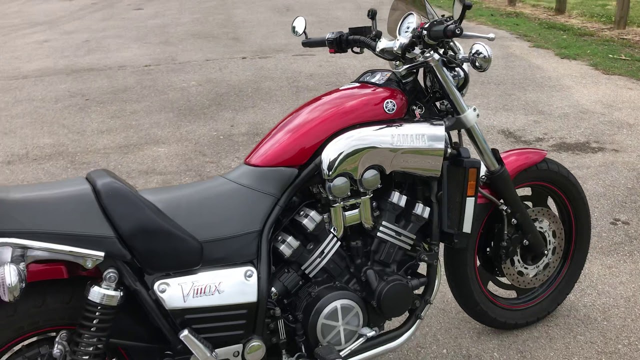 Yamaha Vmax 1200 walk around