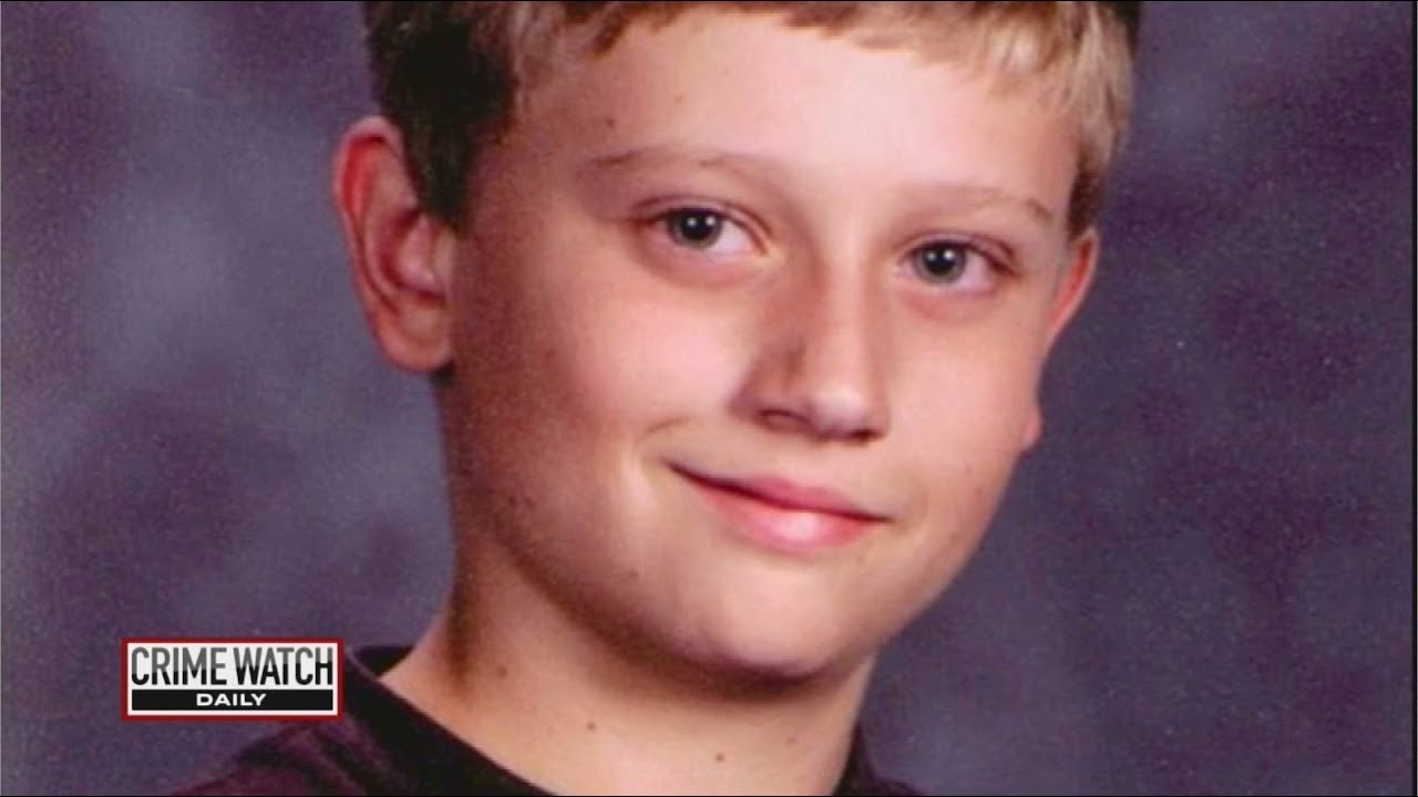 Did A Diaper Photo Lead to This Boy's Death? - Crime Watch Daily with Chris Hansen