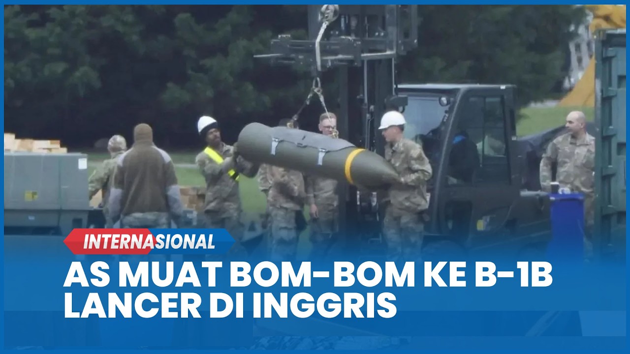 Di Luar RAF Fairford, Demonstran Berdiri. Di Dalamnya, Bom-Bom Sudah Terpasang dan Siap Terbang