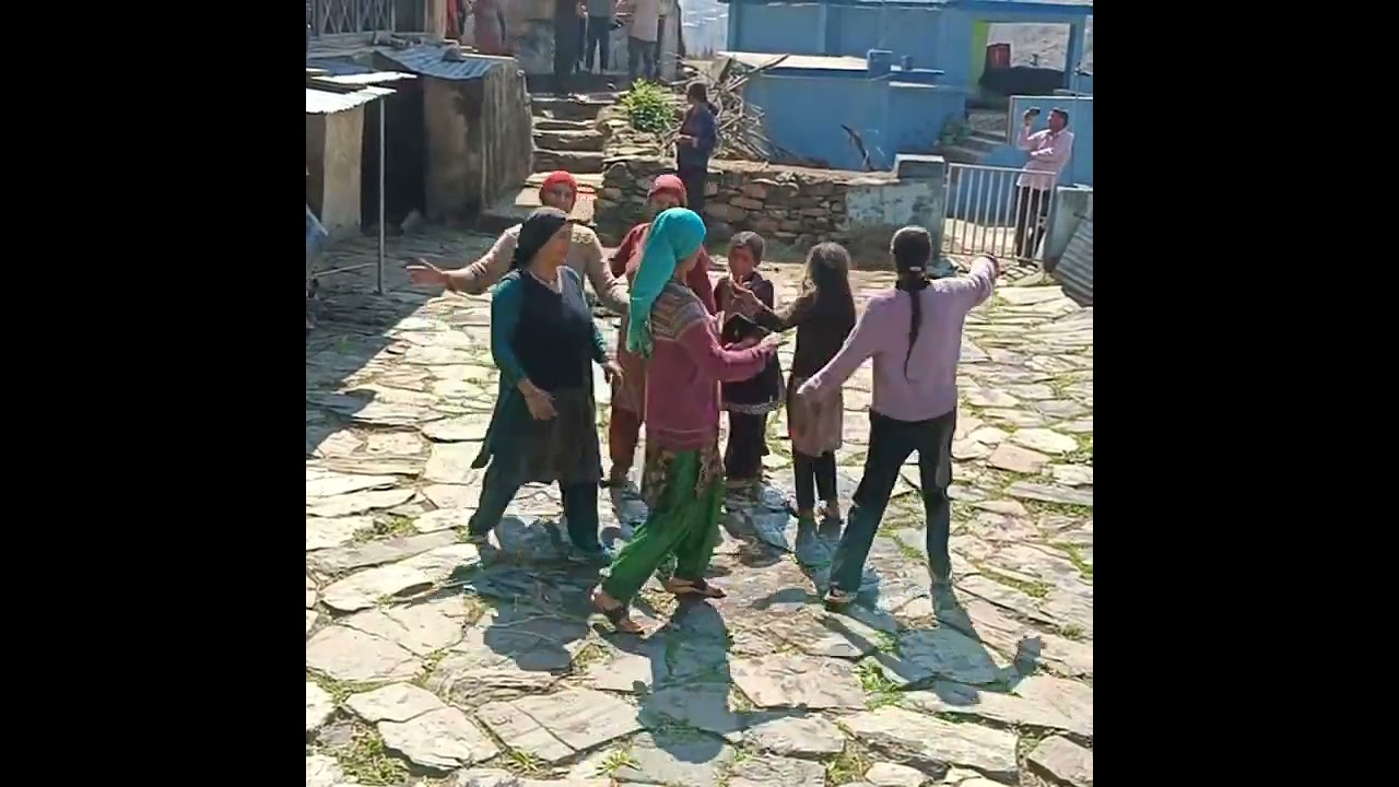 Uttarakhand Uttarkashi bhatwari salang Holi 👍