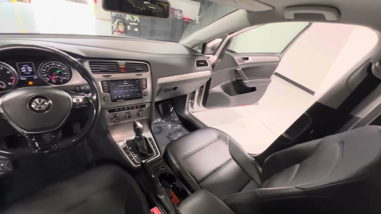 2017 Volkswagen Golf TSI Wolfsburg Edition