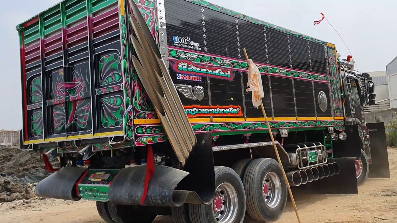 เศษปูนมีค่ามากในกรุงเทพฯ Dump truck Excavator
