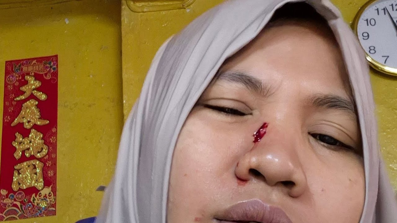 Tiba - Tiba Ketiban Alquran dari atas lomariku 😭😭😭