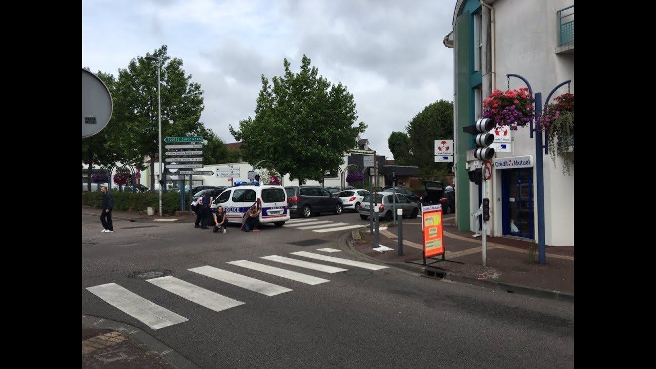 Prise d'otages dans une &eacute;glise : Coups de feu, des bless&eacute;s : les 2 assaillants 