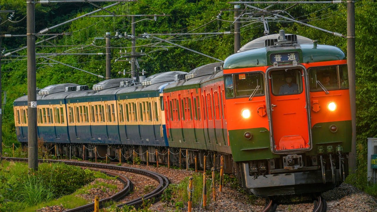 しなの鉄道 115系 S3+S9 湘南色+横須賀色 夏の朝の定期列車