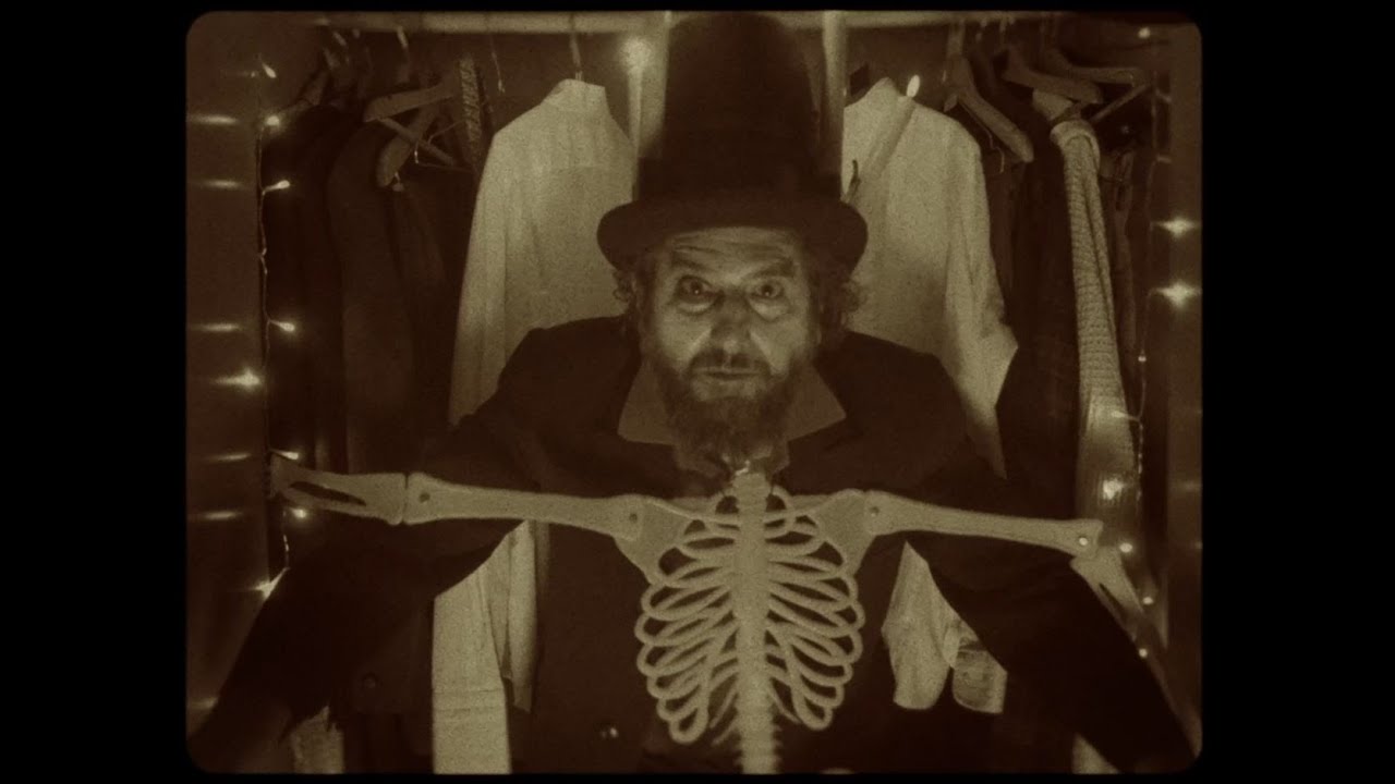 Vinicio Capossela - Voodoo mambo (Official Video)