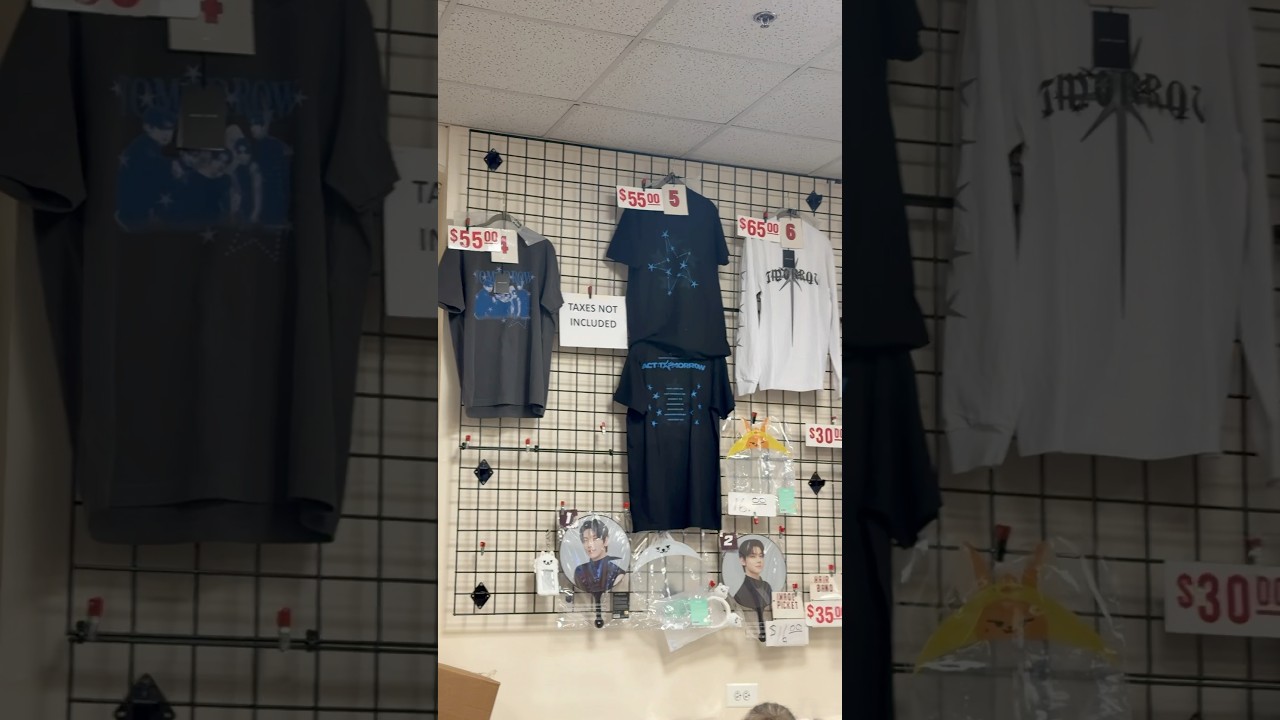 TXT US tour merch, Rosemont #yeonjun #soobin #beomgyu #taehyun #hueningkai