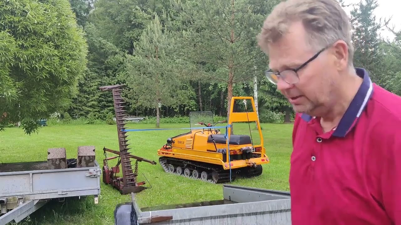 Niittokoneen terärungon oikaisu ja uusien terälappujen niittaus