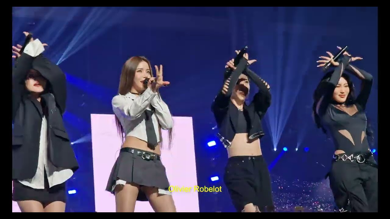 Mamamoo 마마무 @ Music Bank in Paris - Starry Night - La Défense Arena | Fancam
