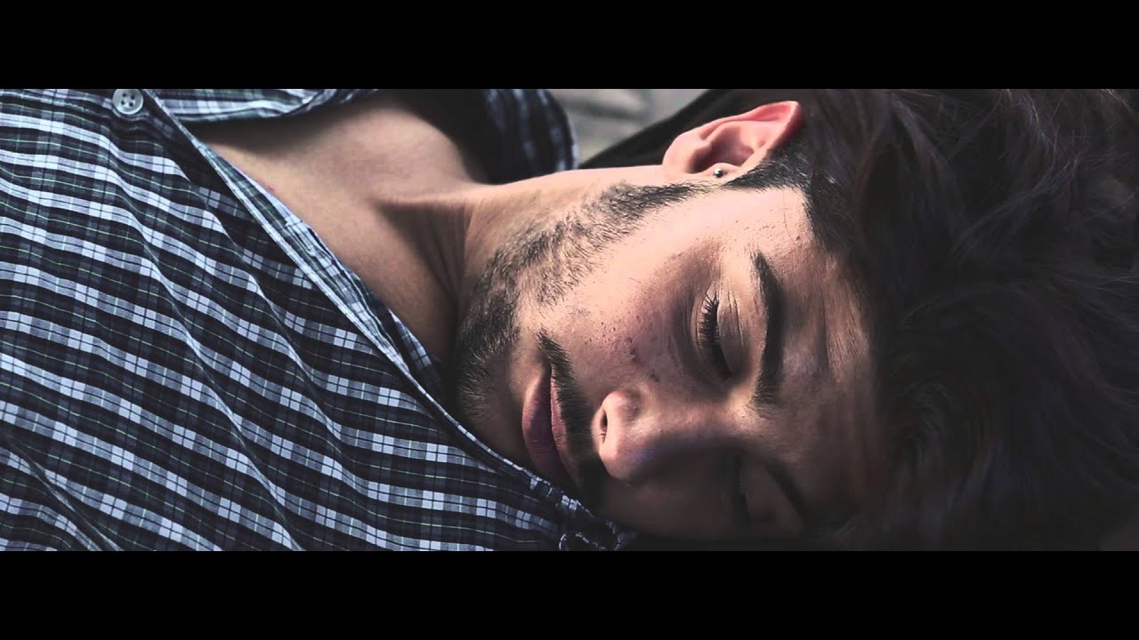 UNA (Marzia Stano)  Sotto il cielo dell'Ilva - video ufficiale