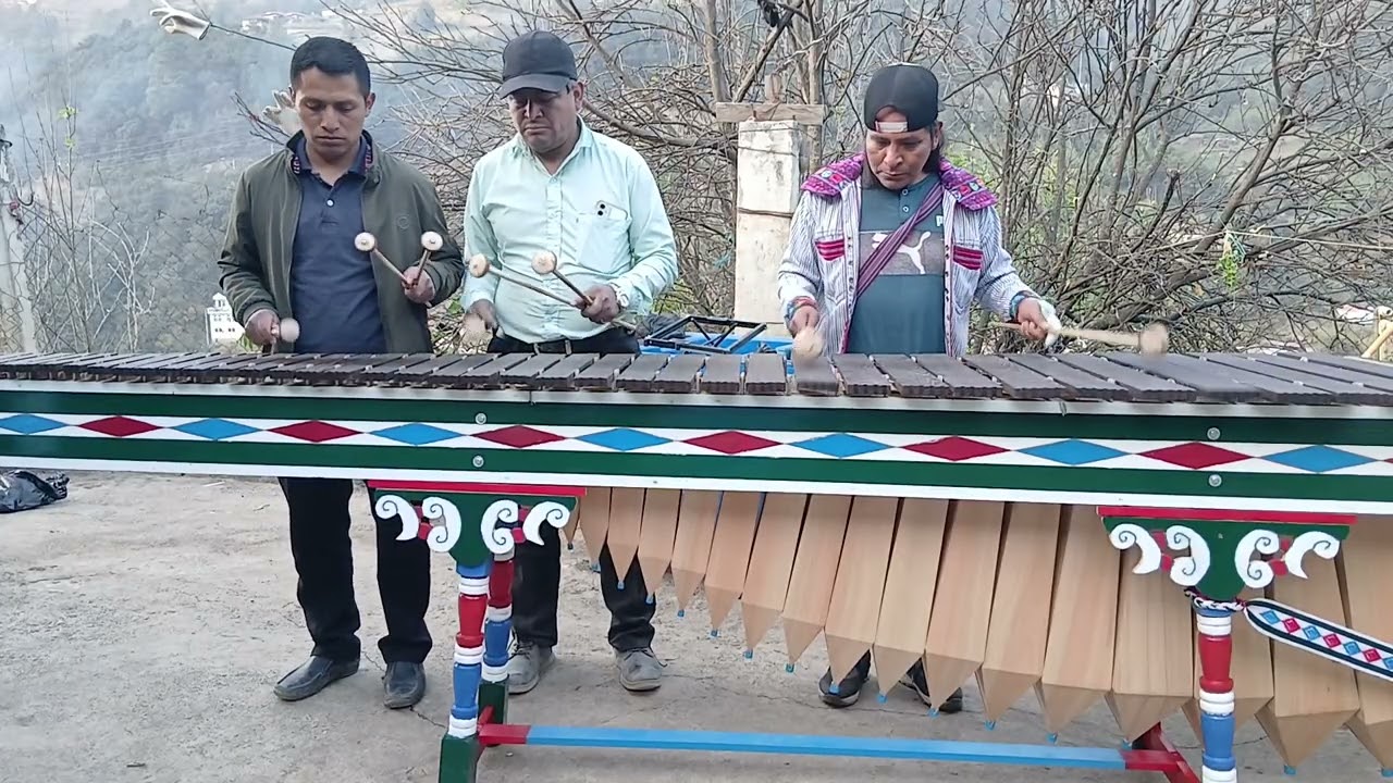Marimba   de  todos  santos  cuchumatán
