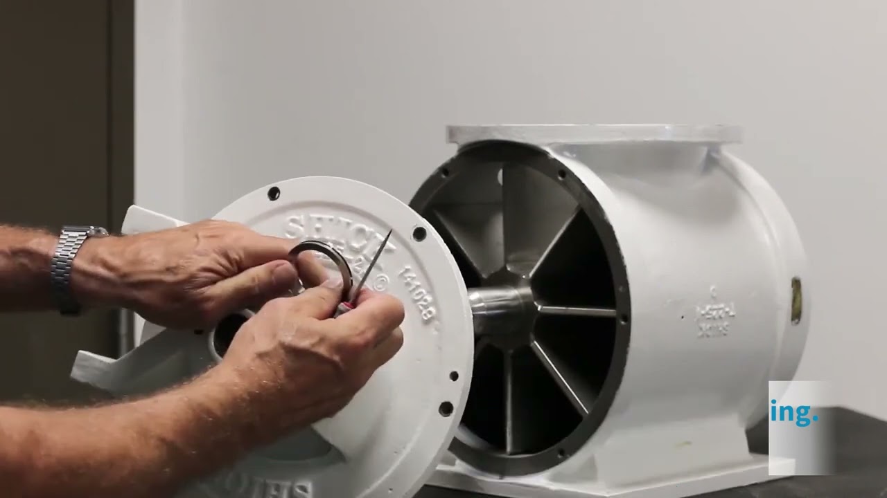 Rotary valve packing maintenance