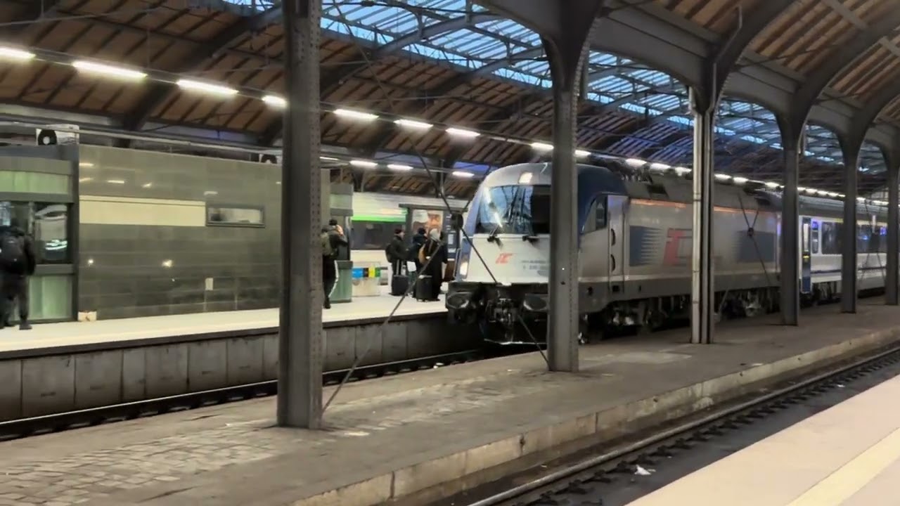 Wjazd PKP Intercity EU44-001 na stacji Wrocław główny 