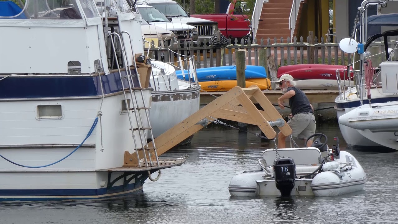 Sea Fan Dinghy Davits