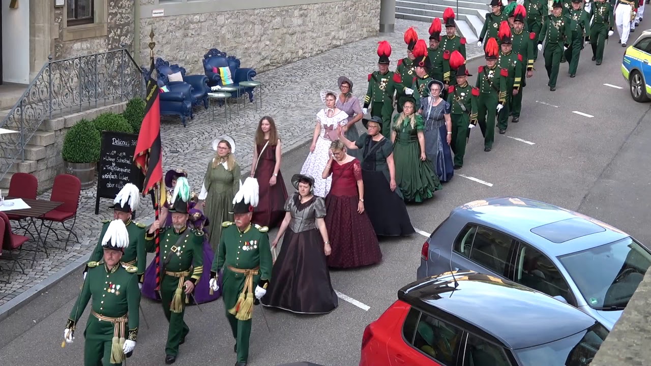Sammeln und Aufmarsch zum Großen Zapfenstreich