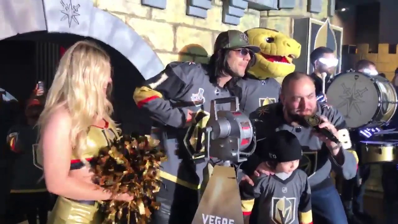 Criss Angel Rings the Siren