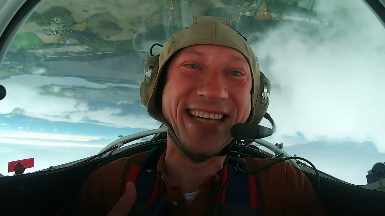 Flying in a sports plane SE FTY