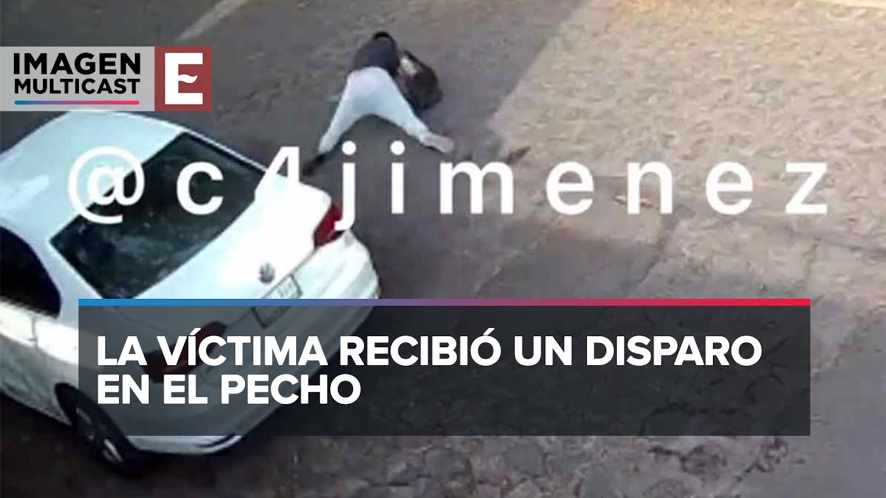 Asalto en CDMX: Intenta robar auto, balea a víctima y... se tropieza al huir