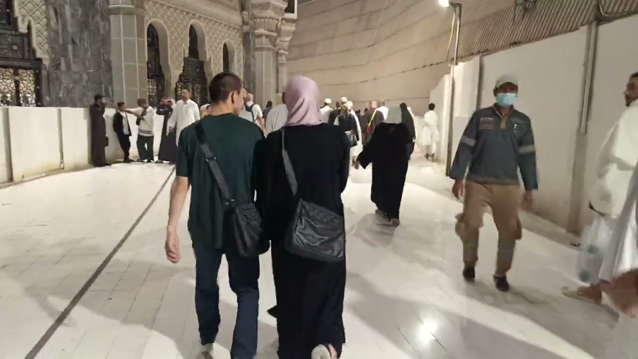Tavaf Alanından Mahbese giden otobüs Durağına