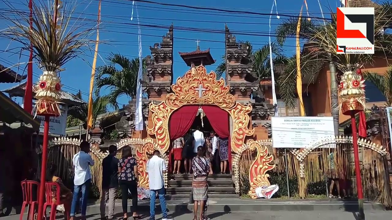 Tradisi Unik Misa Natal di Bali