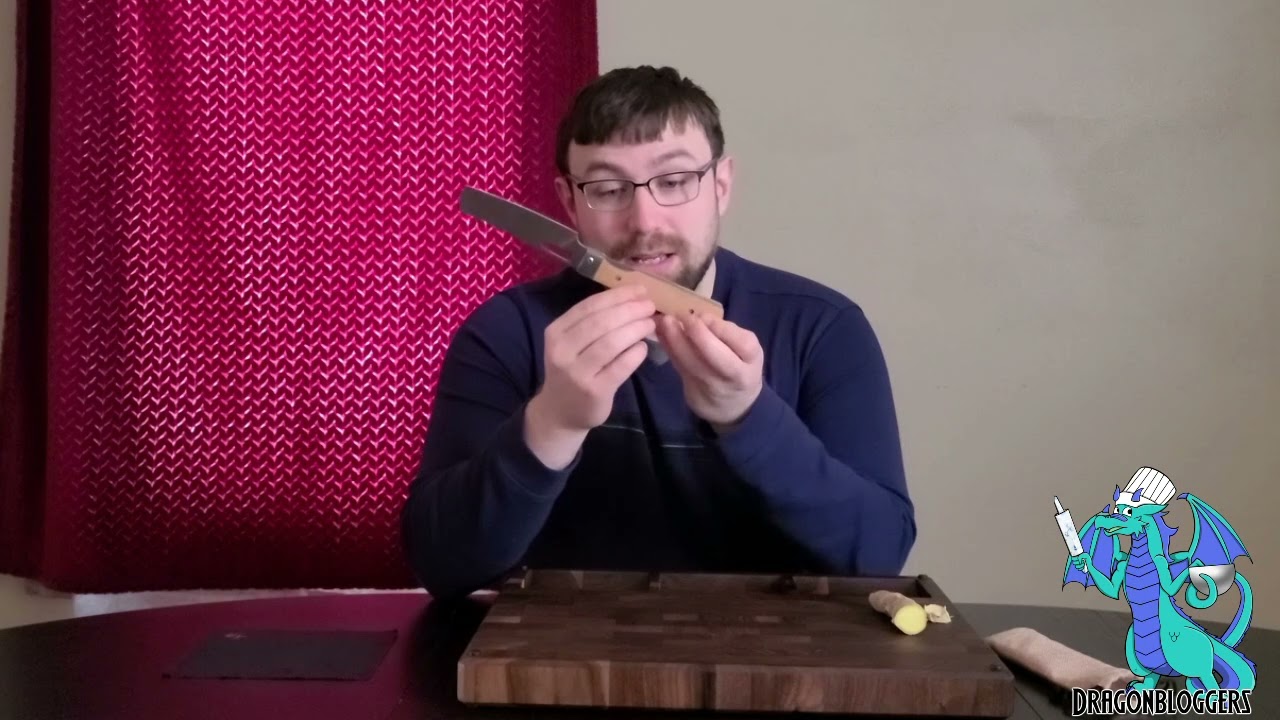 Showcasing SENBON Portable Folding Chef Knife
