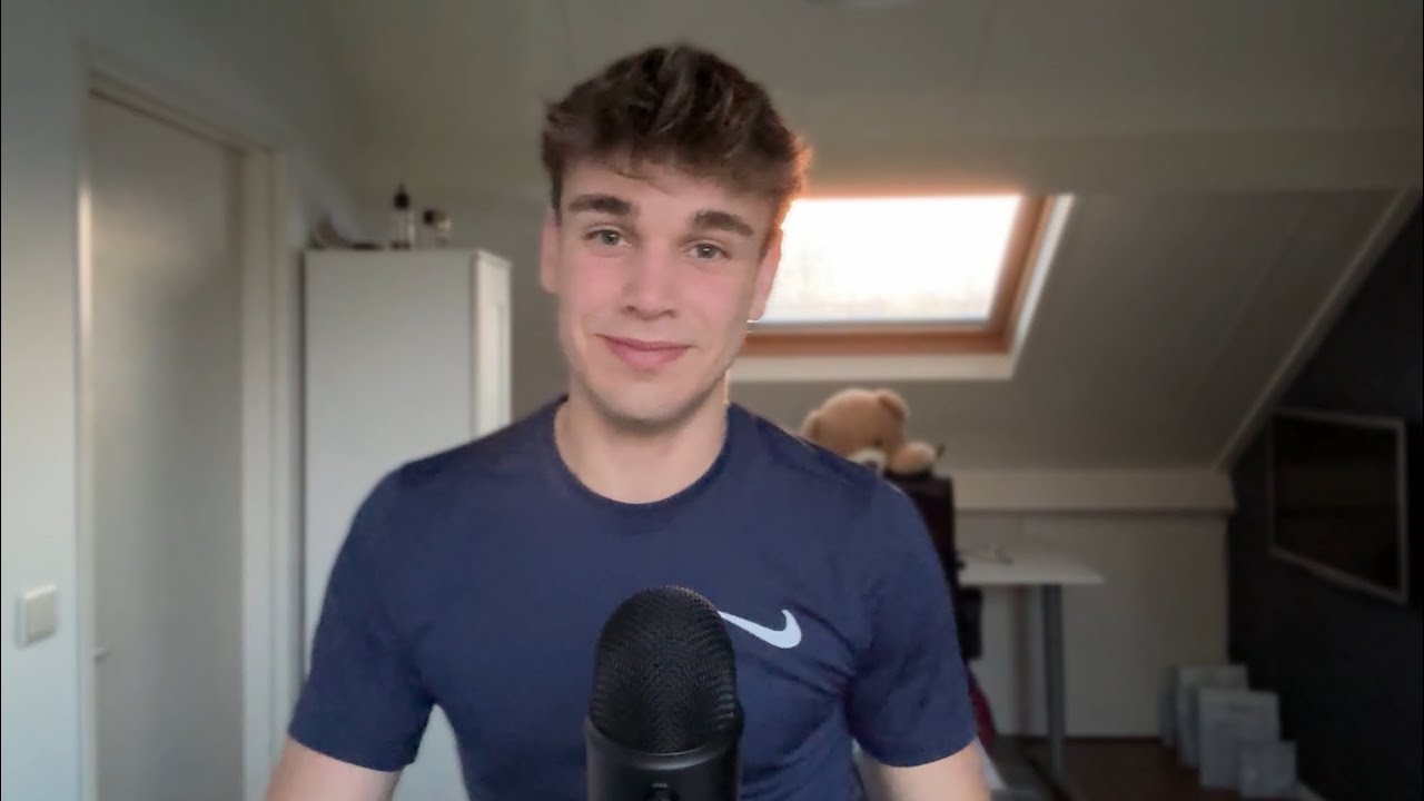 I Tried ASMR in Dutch Again (storytime with pictures)