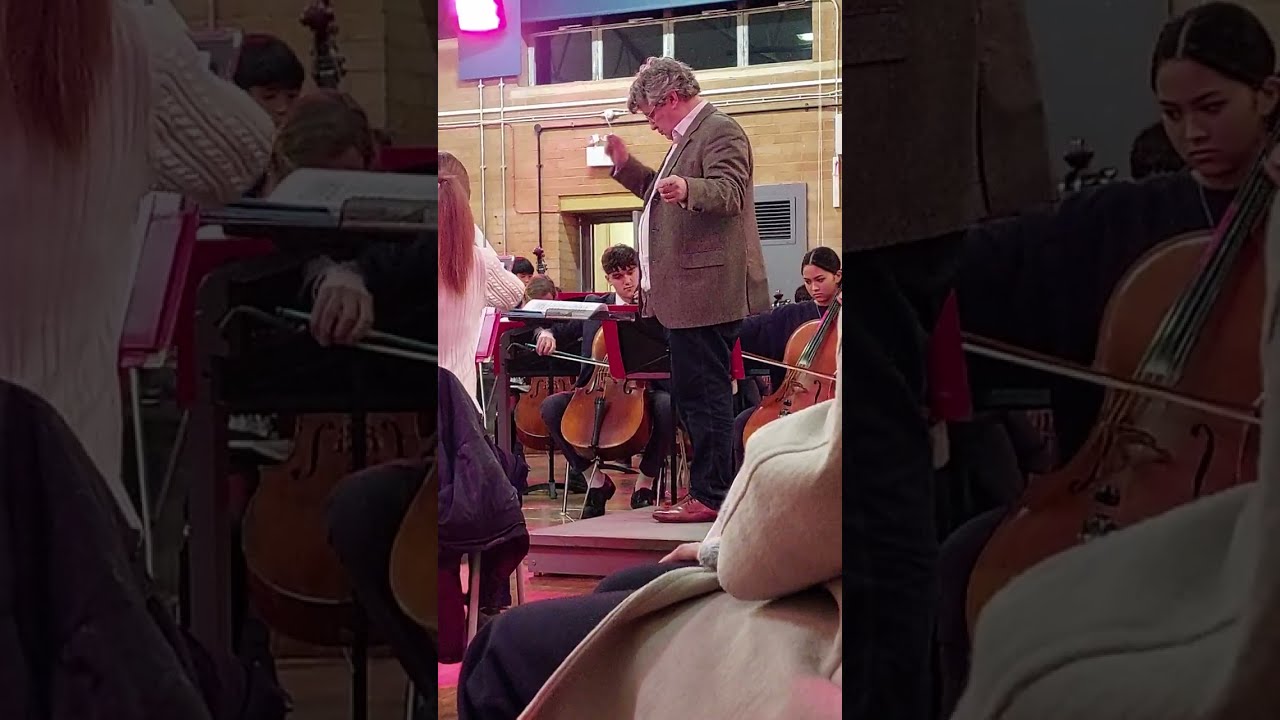 Миша играет в оркестре - Карл Нильсен Аладдин  Misha in orchestra rehearsal Nielsen: Aladdin (Suite)