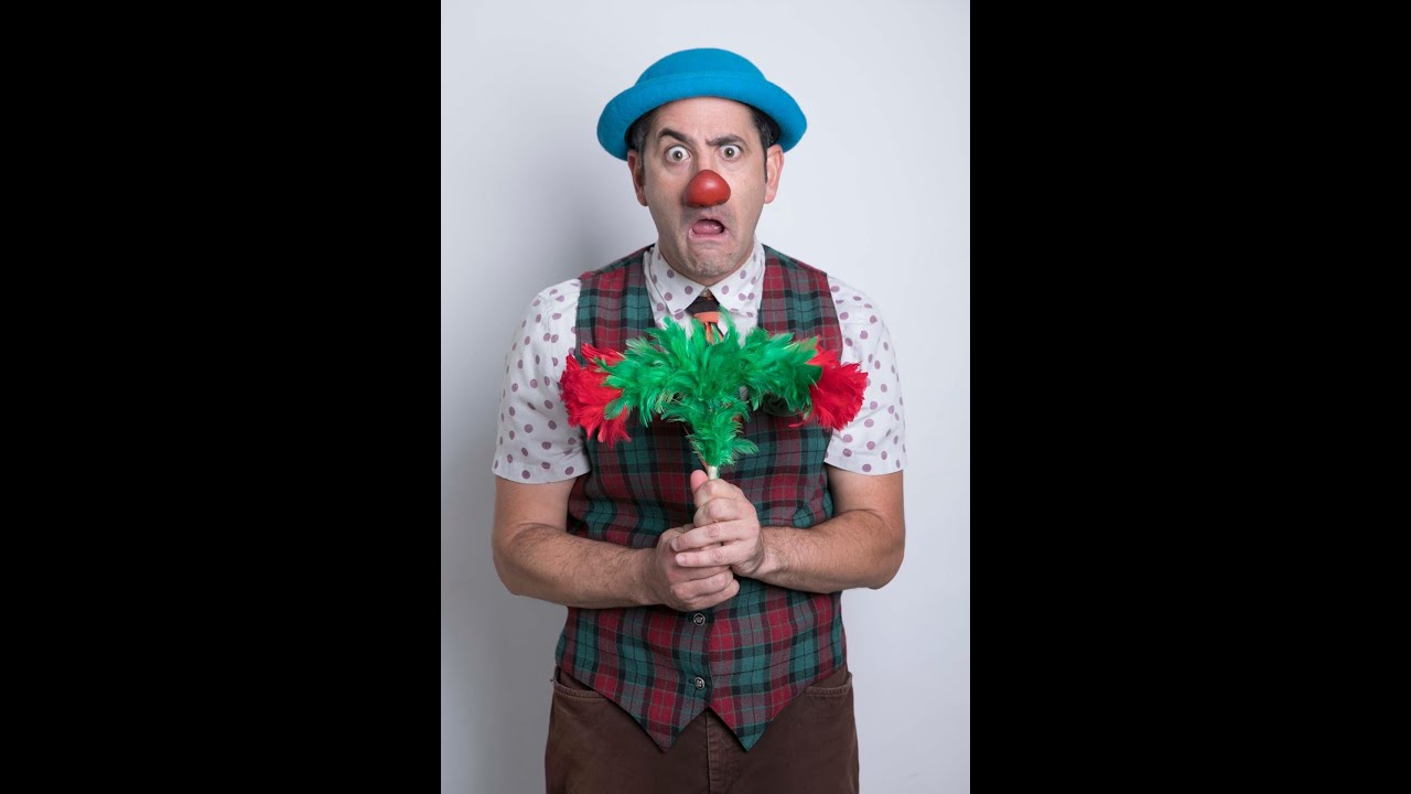 In the Eyes of a Clown - slinky the clown עיניים של ליצן