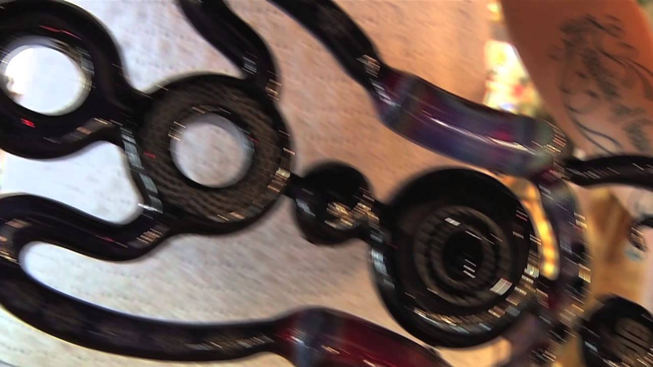 Puffin Glass Hot Girl with Darby Holm Guitar PIPE