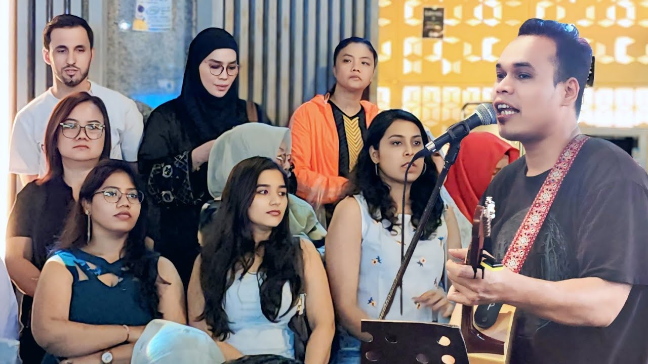 Bob Ramai peminat Dari Luar Negara | Pelancong  Dari Berbagai Negara Akan Singgah Layan Busking