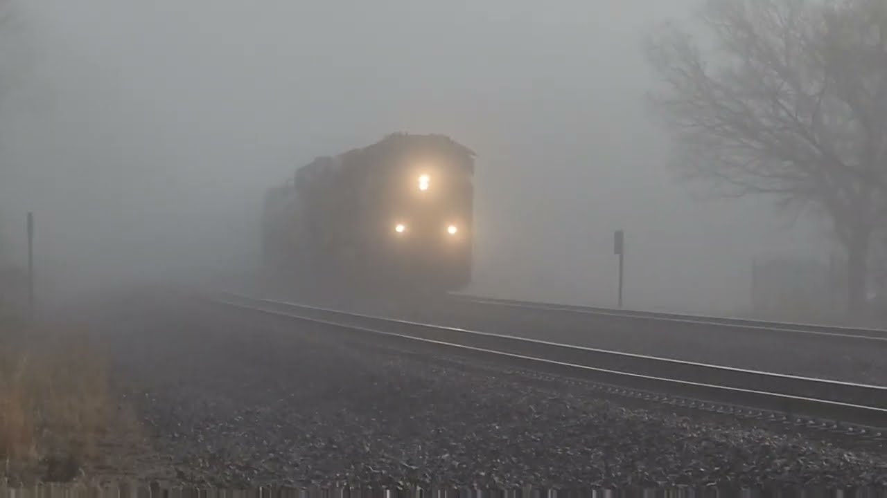 RAILFANNING THE STILWELL HILL! UP hill action with 5 trains, a double train, dense fog, 1x1x1 & more