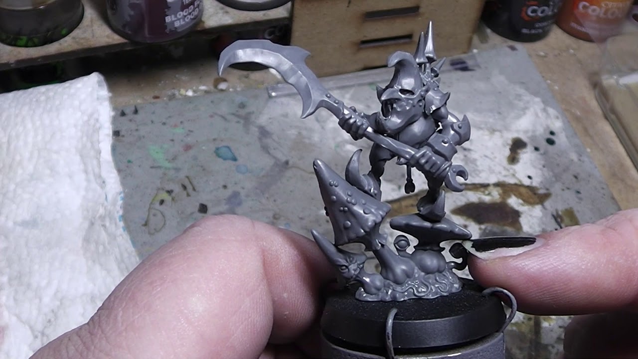 How to paint a Goblin Loonboss / Citadel essentials kit Challange