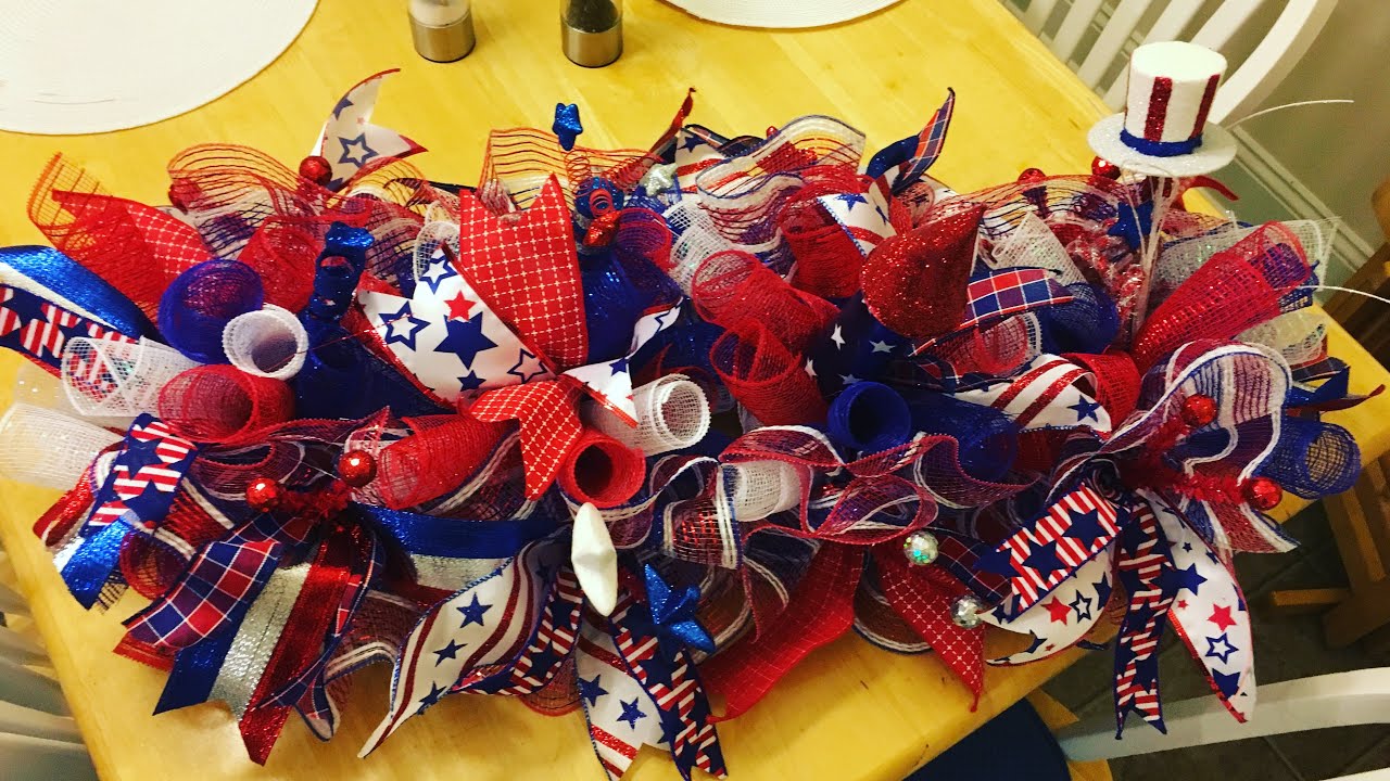 How to make a Patriotic Centerpiece or Mailbox Wreath on a rail