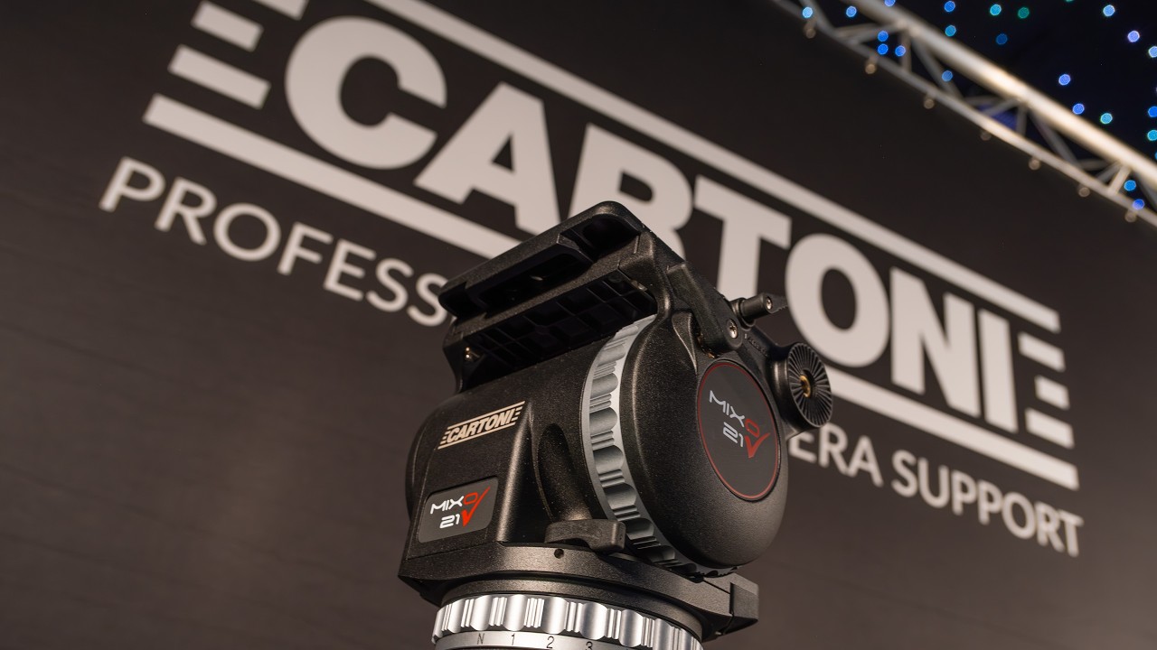 Cartoni MIXO 21 Fluid Head and Ragno Pod Tripod Riser – Hands-On Interview