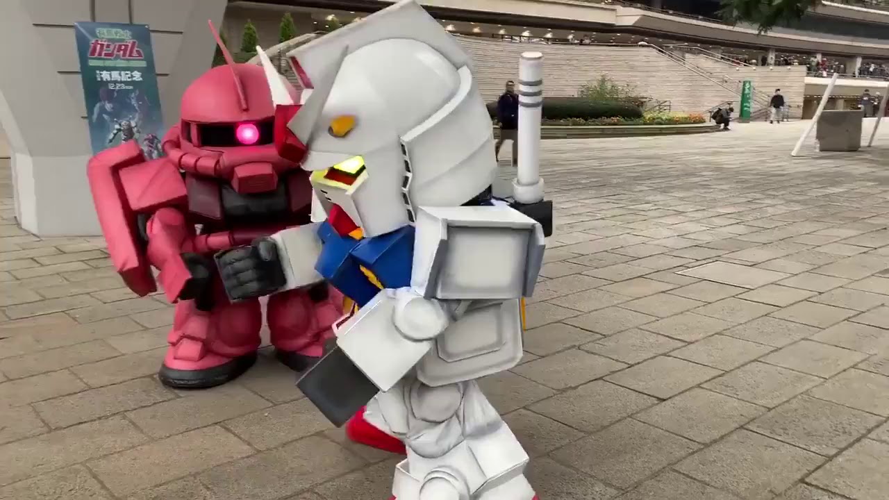 Super kawaii SD gundam cosplay fight