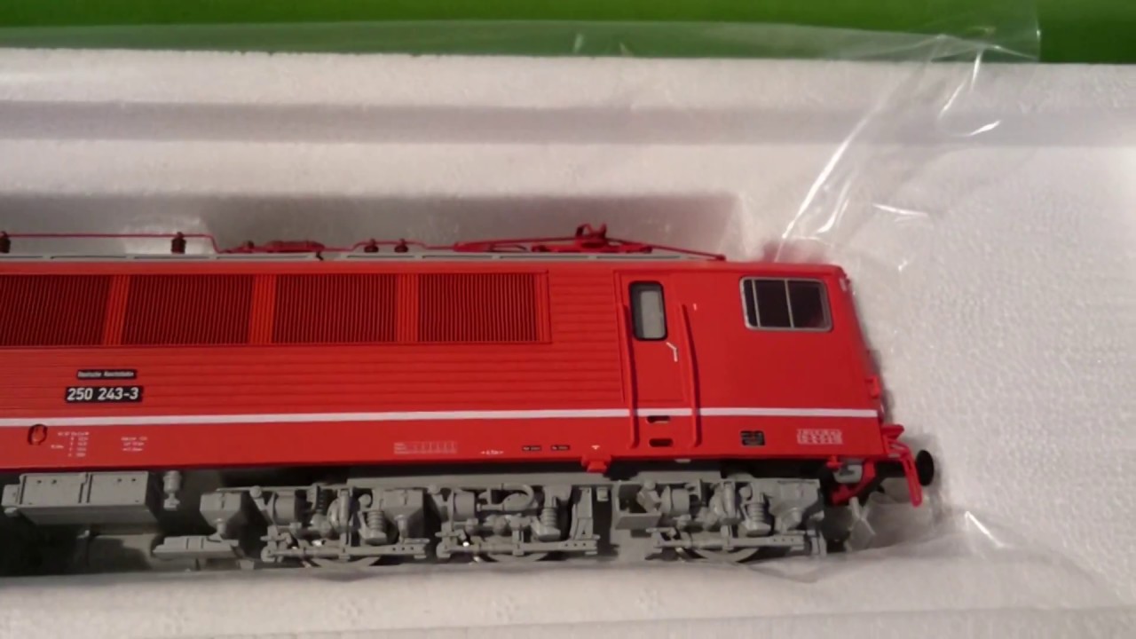 Unboxing: Gützold BR 250 243 DR HO-DC (Teil 1)