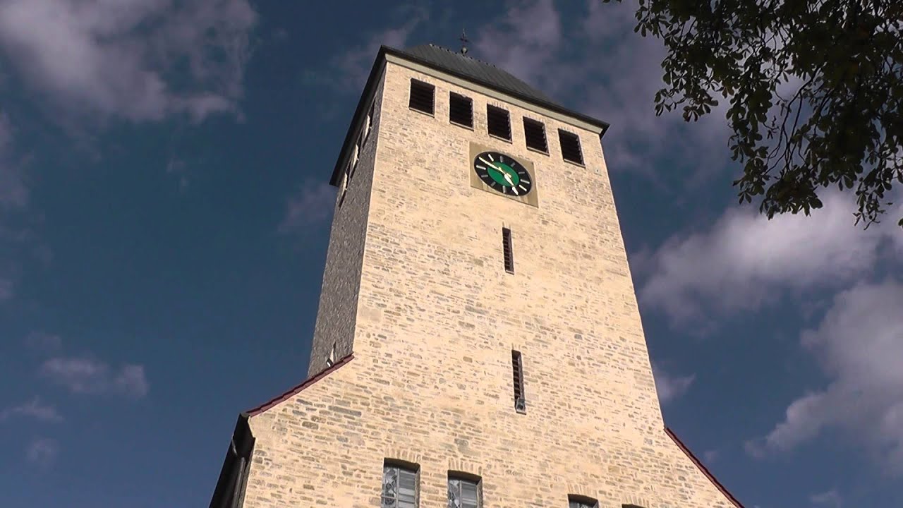Osnabr&uuml;ck-Schinkel Ost (D), kath. Kirche Maria-Rosenkranz, Vollgel&auml;ut
