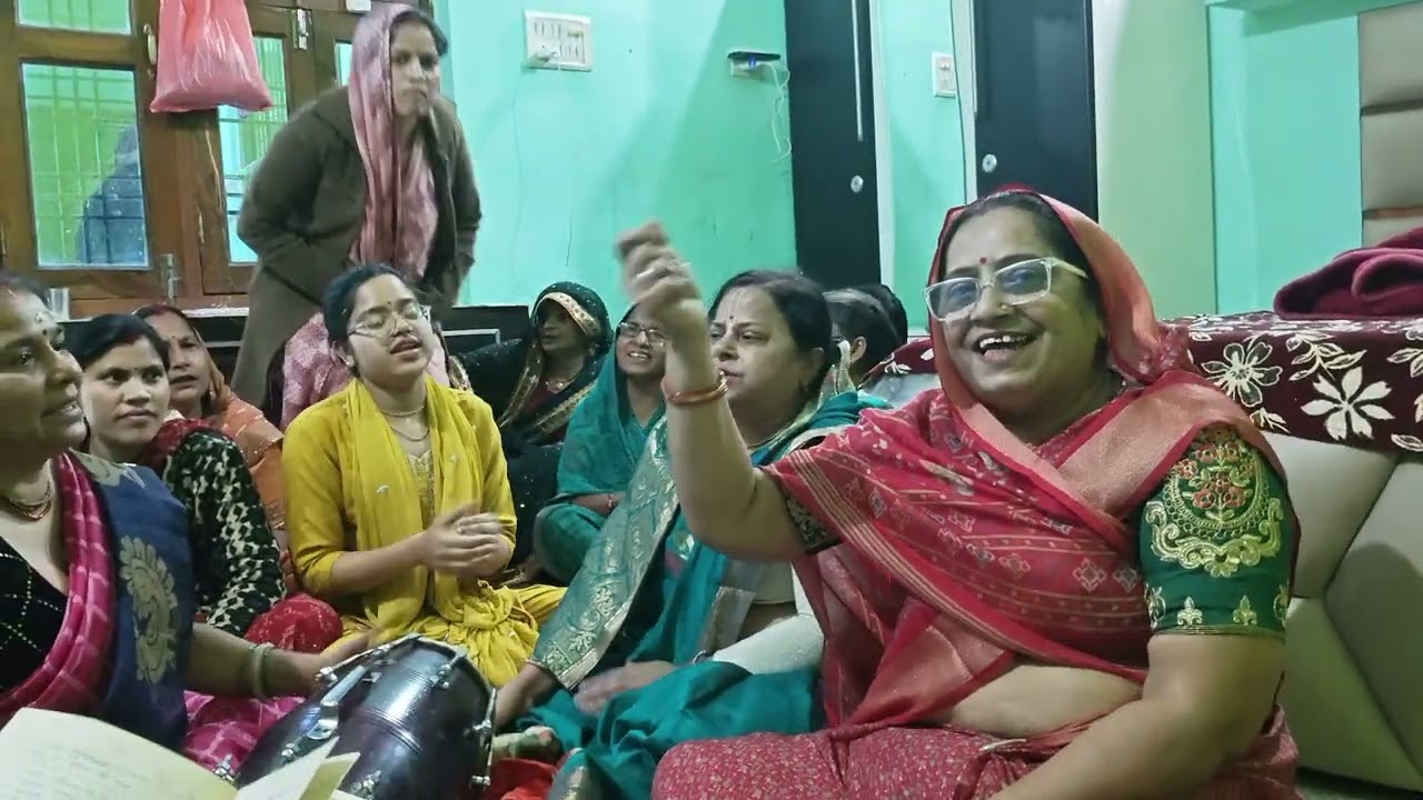 राधा रानी का प्यारा भजन #किशोरी चली आवे हाय धीरे धीरे