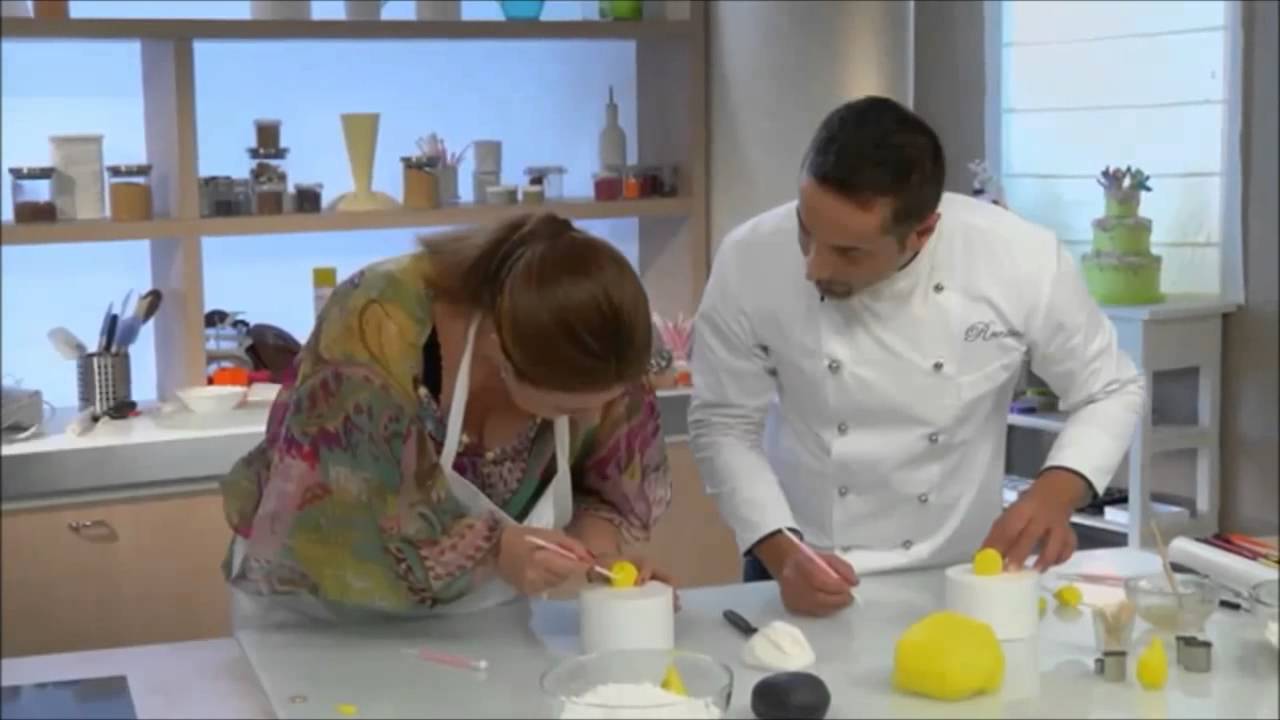 API IN PASTA DI ZUCCHERO CON RENATO TORTE IN CORSO