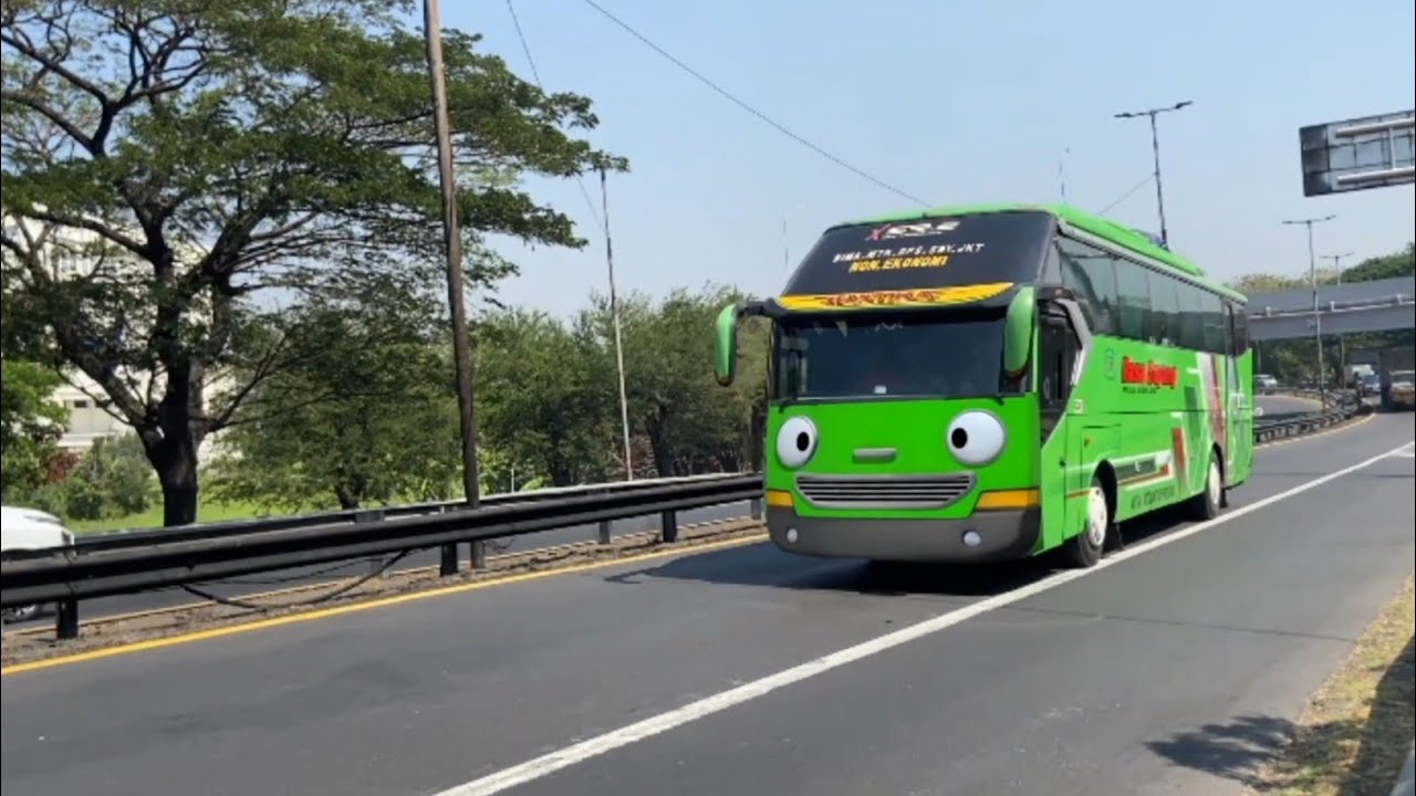 Pertunjukan Truk Tangki, Truk Tangki Besar, Truk Oleng Bus Telolet Mirip Frank Teman Tayo 