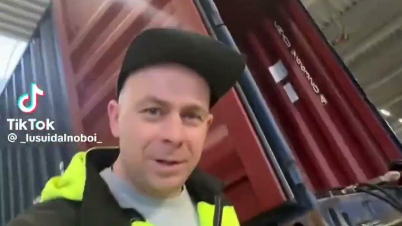 Завантаження контейнерів