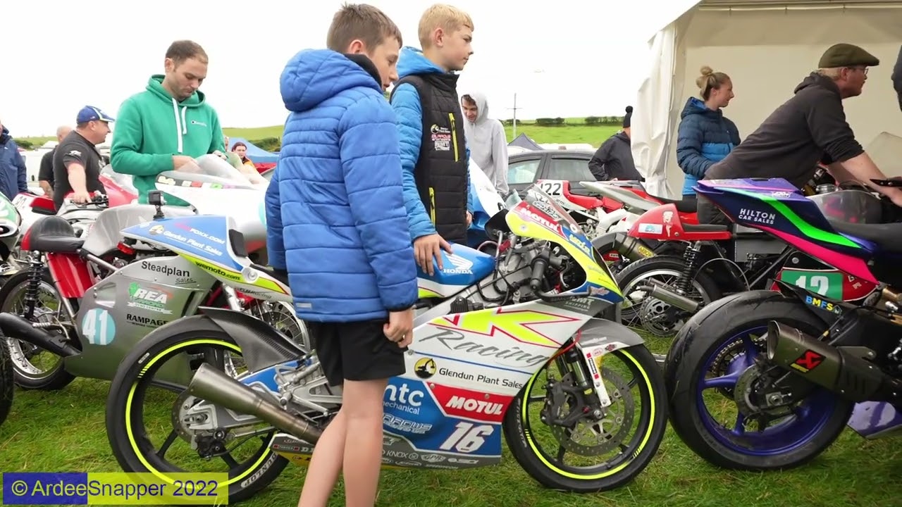 2022 Armoy Race of Legends   Faces at the Races