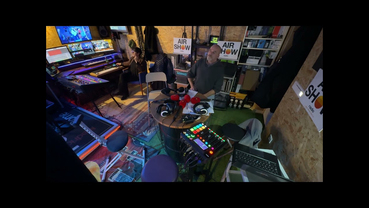 rocksender hold the line live radio