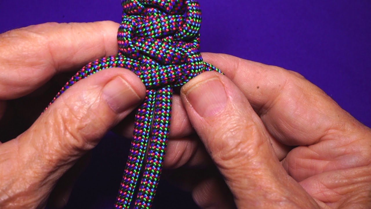 Awesome camera strap with paracord