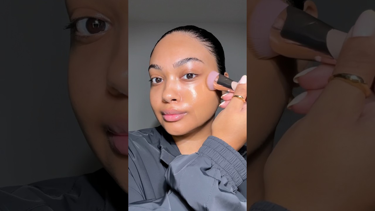 The first swipe of Fenty Beauty&rsquo;s Soft&rsquo;Lit Luminous Foundation is so #satisfying 😍 #makeup