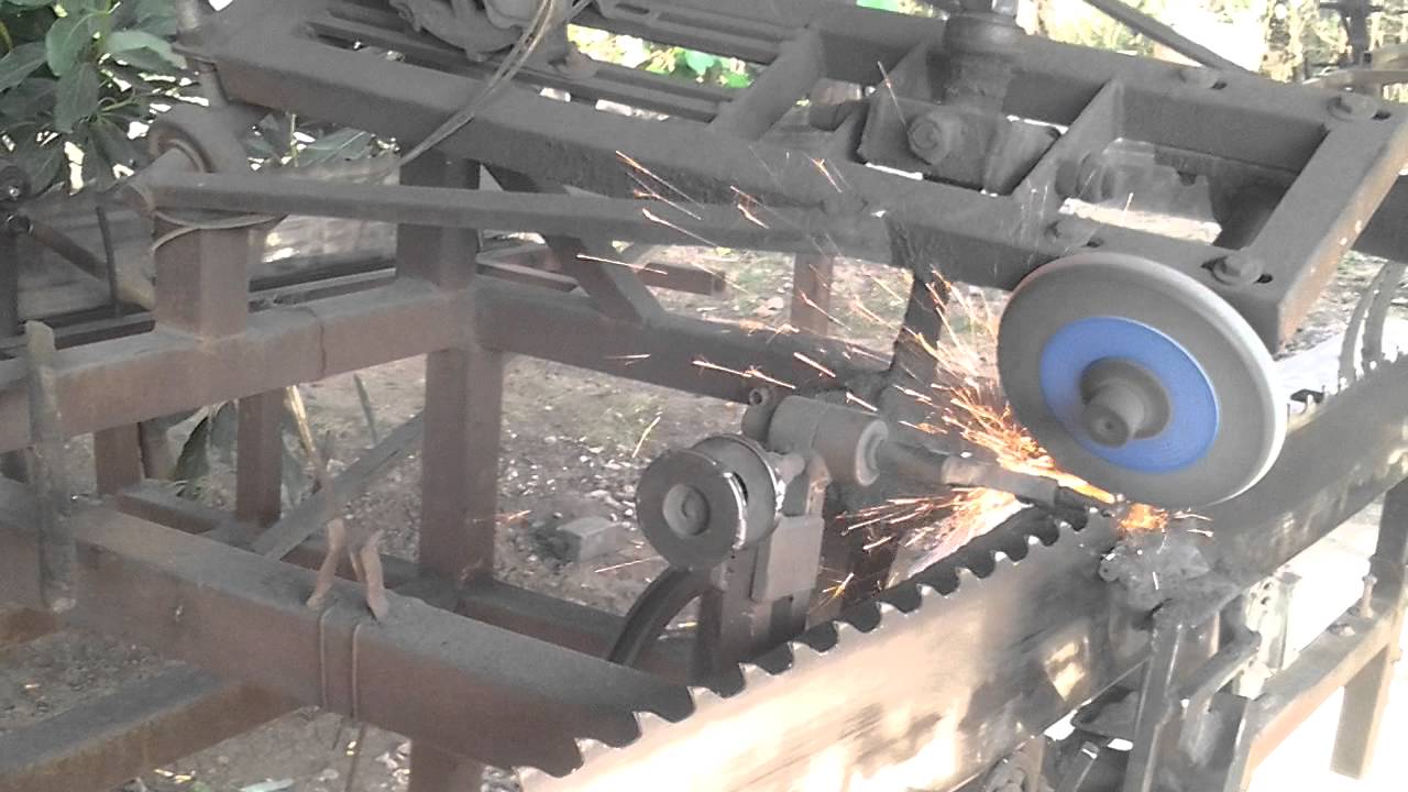 Homemade bandsaw blade sharpener