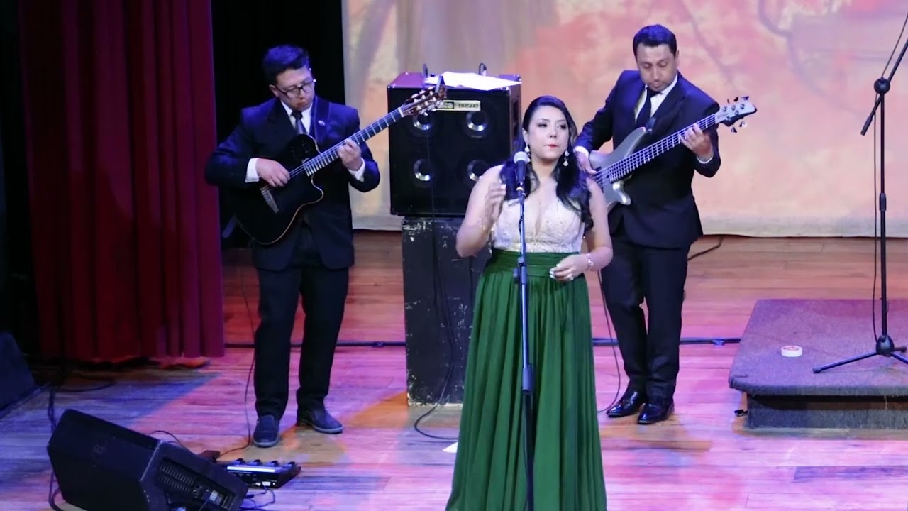 Corazón que no olvida - Pasillo ( TRIO MARA_Ec EN VIVO )